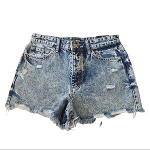 NWT Fashion Nova On The Road Acid Wash Denim Shorts sz Large‎